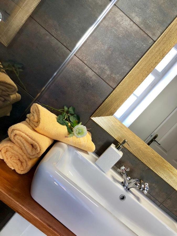 Frank Apartman Deluxe Villa Eger Bagian luar foto
